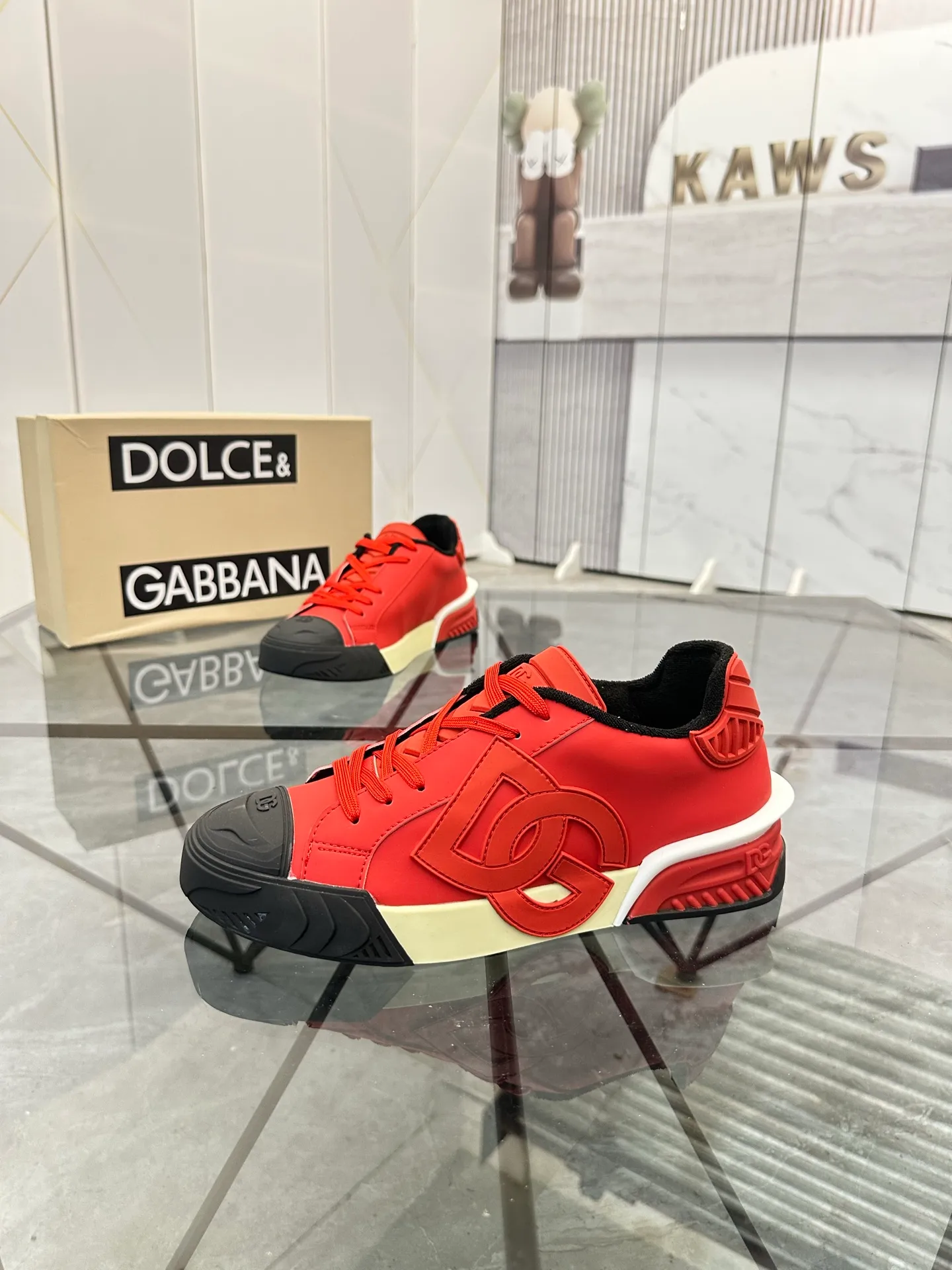 Men's shoes for sale 💰: 💰P500¥ Product trademark: DG* "Dolce & Gabbana*" low-cut casual shoes Regular size: 35-45 (can be customized to 46) Couple style Product material: imported silk leather upper, breathable lining, original outsole. Number: 803
